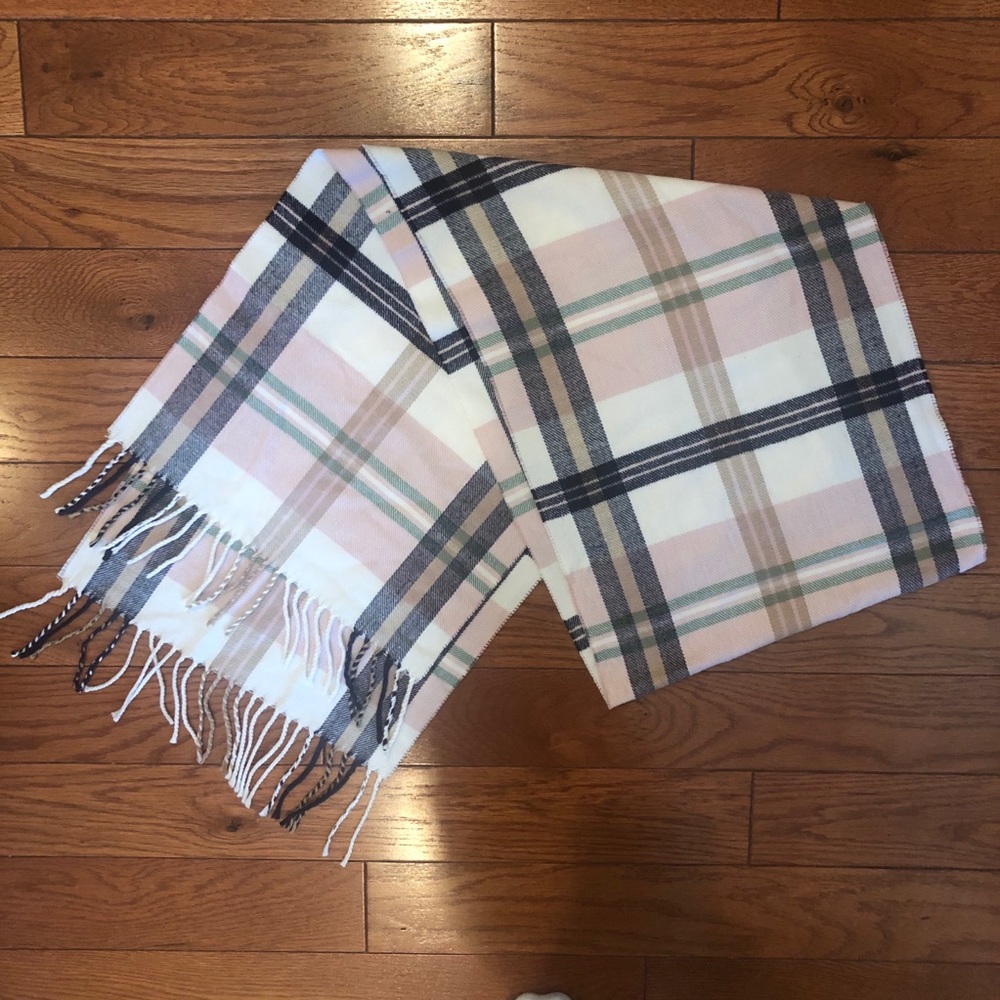 Wrap around scarf